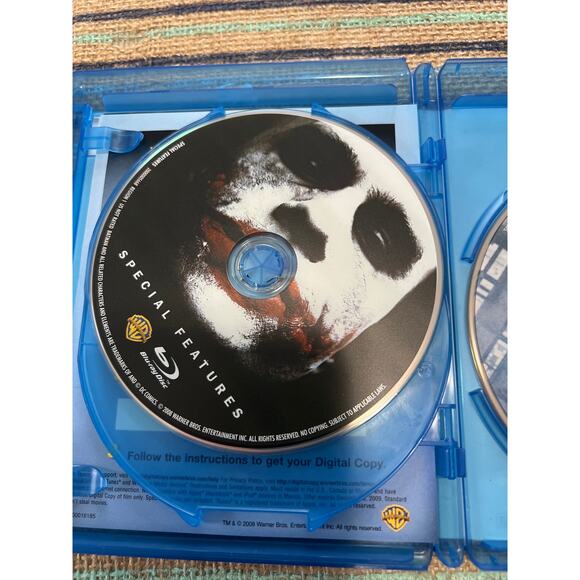 The Dark Knight Batman Blu Ray 2 Disc Set Pre-Loved - Picture 3 of 6